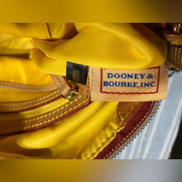 💛TODAY***$69***Dooney & Bourke floral pebbled leather purse. - Picture 11 of 12